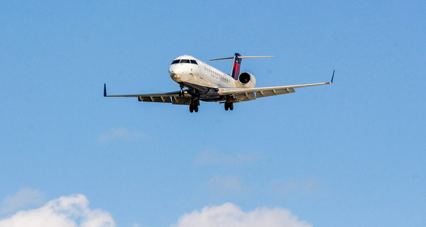 폐렴환자 의료진과 동반하여 한국에서 일본으로 이송완료