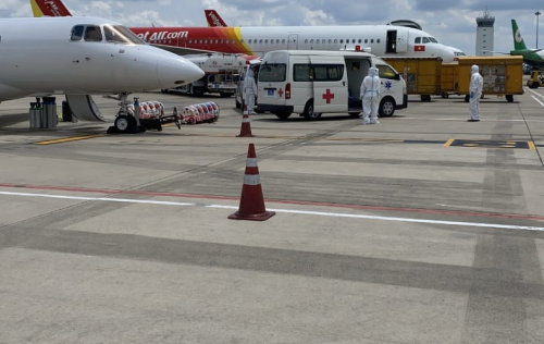 플라잉닥터스 베트남에서 코로나19 환자 이송