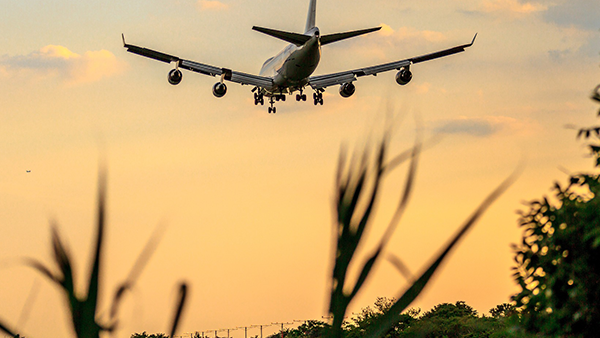 베트남 식도암 환자 의료진과 본국으로 이송 완료