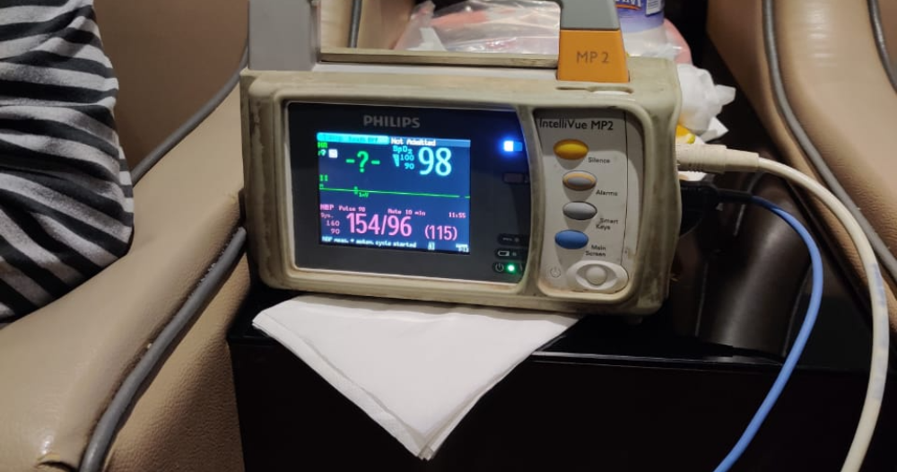 인도에서 치료를 위해 한국으로 일반항공 해외환자이송