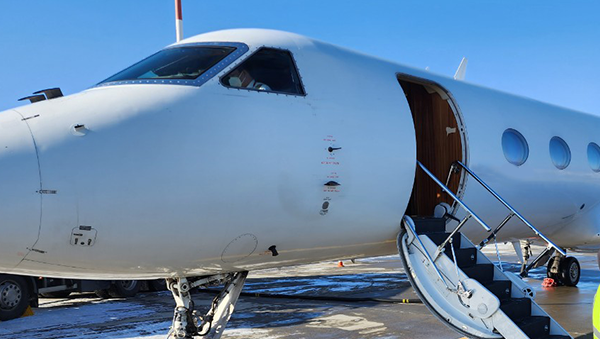 러시아 화상 환자 의료진을 동반하여 에어앰뷸런스로 한국 병원으로 이송 완료