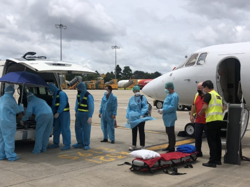 베트남에서 뇌출혈환자 에어앰뷸런스로 긴급이송